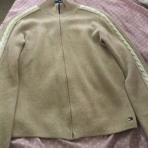 Tommy Hilfiger sweater size : small